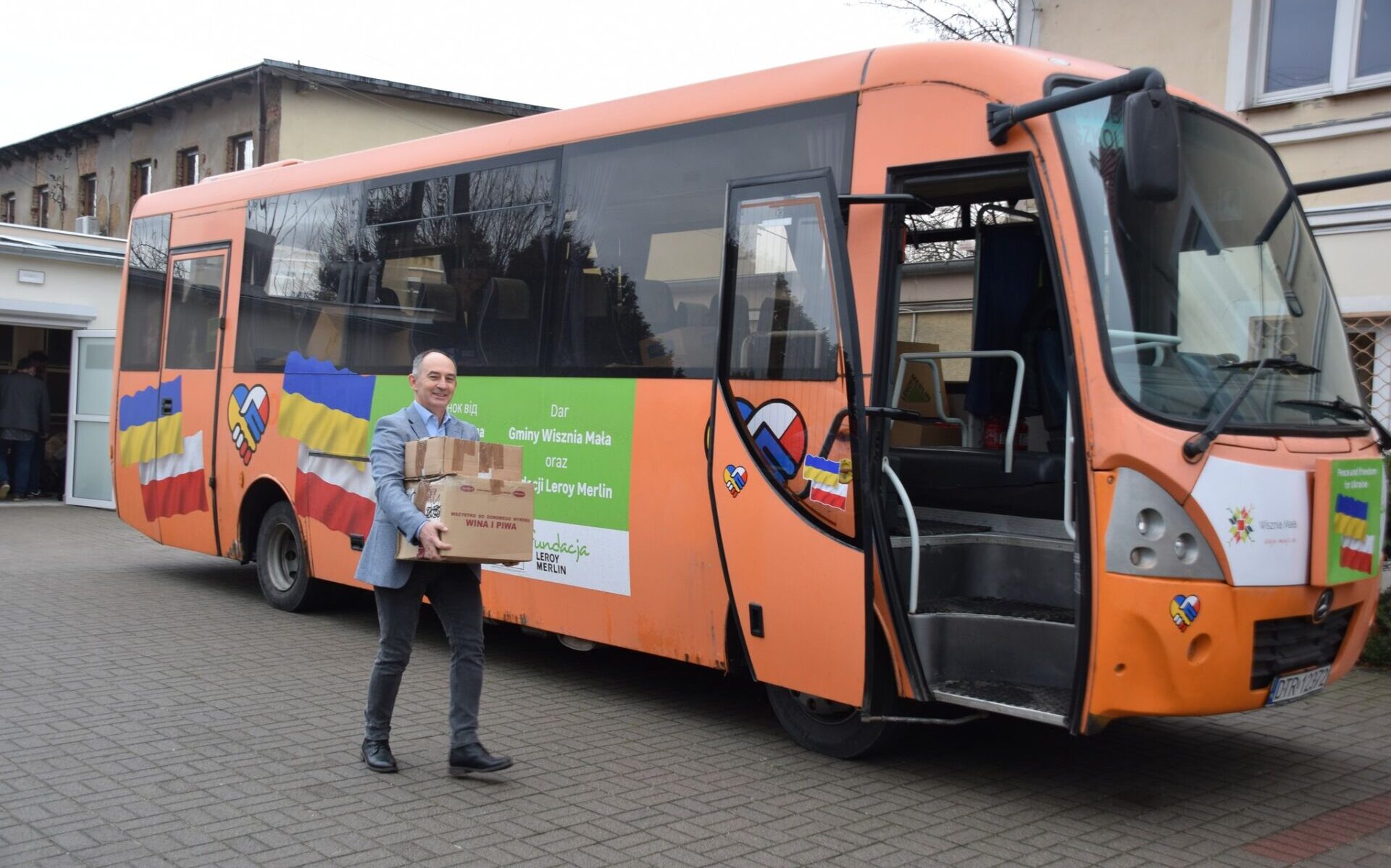Wisznia Mała: autobus z darami na Ukrainę dotarł na miejsce